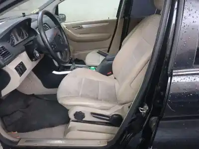 Здавання транспортного засобу mercedes-benz clase b (w245) 2.0 cdi cat року 2006 потужний 