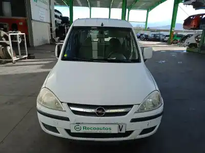 Veículo de Sucata opel combo tour 1.3 cdti 16v do ano 2005 alimentado z13dt