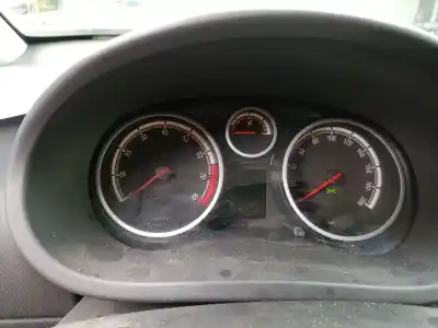 Scrapping Vehicle opel corsa d 1.2 cat (a 12 xer / ldc) of the year 2010 powered a12xer