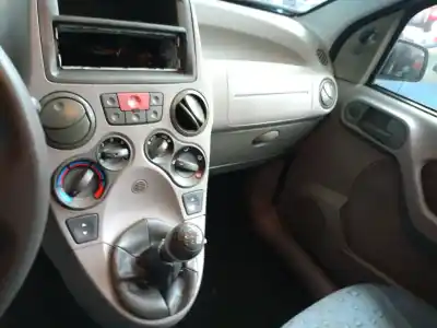 Veículo de Sucata fiat panda (169) 1.1 8v do ano 2005 alimentado 187a1000