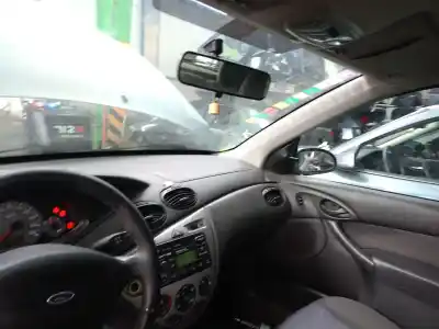 Veículo de Sucata ford focus berlina (cak) 1.6 16v cat do ano 1999 alimentado fyda