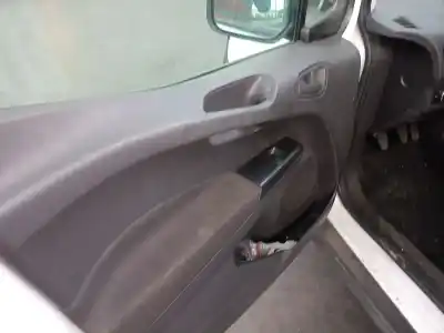 Veículo de Sucata ford transit courier b460 furgoneta/monovolumen 1.5 tdci do ano 2014 alimentado ugcb