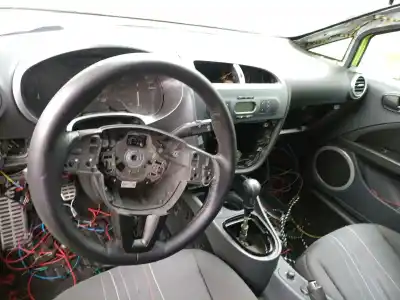 Veículo de Sucata seat leon (1p1) 1.9 tdi do ano 2007 alimentado bxe