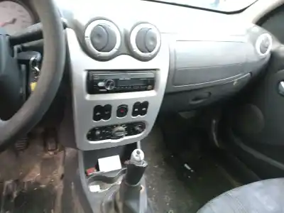 Veículo de Sucata dacia sandero 1.5 dci do ano 2009 alimentado k9k87