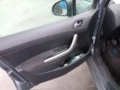 Veicolo di demolizione peugeot 308 1.6 16v hdi dell'anno 2008 alimentato 9h02