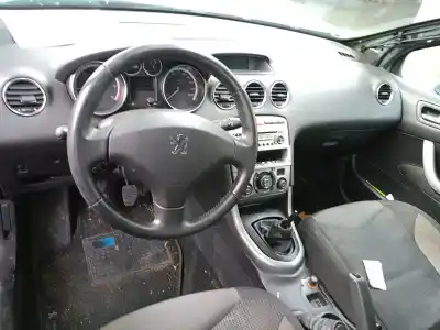 Veicolo di demolizione peugeot 308 1.6 16v hdi dell'anno 2008 alimentato 9h02