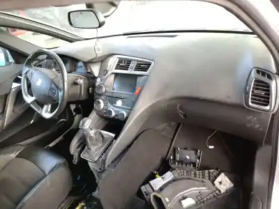 Scrapping Vehicle citroen ds5 2.0 bluehdi 150 of the year 2015 powered ah01