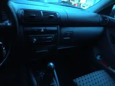 Scrapping Vehicle seat leon (1m1) 1.6 16 v of the year 2001 powered azd