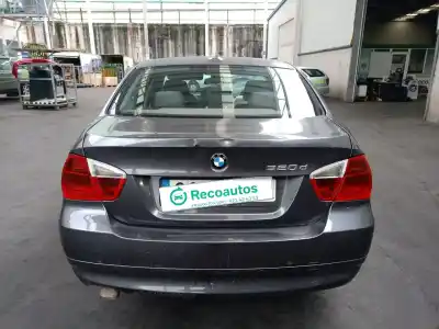 Veículo de Sucata bmw serie 3 berlina (e90) 320d do ano 2007 alimentado 204d4