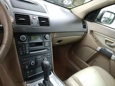 Veículo de Sucata volvo xc90 2.4 diesel cat do ano 2006 alimentado d5244t