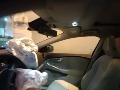 Vehicul casat volvo v40 fastback (525) d3 al anului 2013 alimentat d5204t6