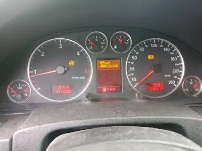 Sloopvoertuig audi a6 berlina (4b2) 2.5 v6 24v tdi cat (aym) van het jaar 2001 aangedreven aym