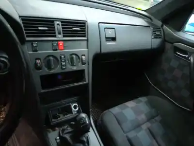 Scrapping Vehicle mercedes-benz clase c (w202) berlina 1.8 16v cat of the year 1994 powered 111