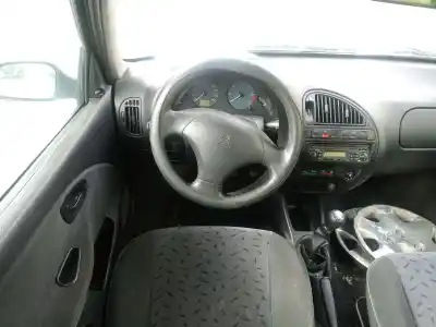 Sloopvoertuig citroen saxo 1.5 diesel van het jaar 2002 aangedreven vjx