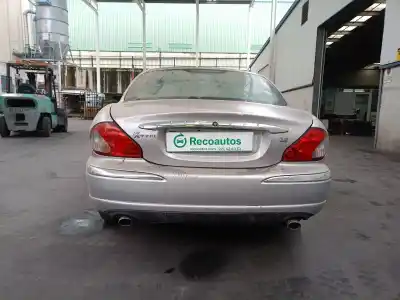 Sloopvoertuig jaguar x-type i (x400) 2.5 v6 a las 4 ruedas van het jaar 2002 aangedreven xb