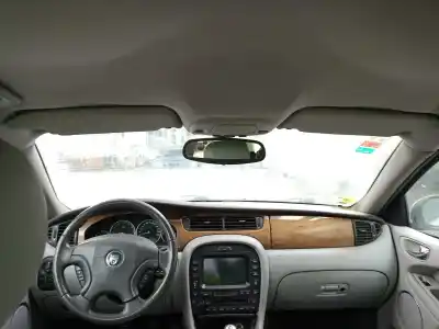 Sloopvoertuig jaguar x-type i (x400) 2.5 v6 a las 4 ruedas van het jaar 2002 aangedreven xb