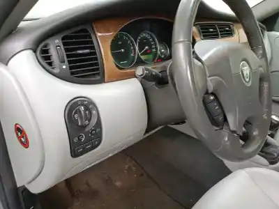 Sloopvoertuig jaguar x-type i (x400) 2.5 v6 a las 4 ruedas van het jaar 2002 aangedreven xb