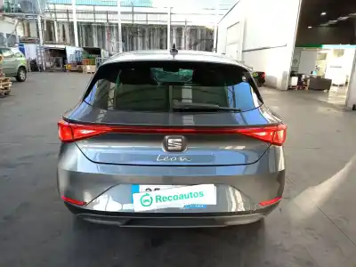 Veicolo di demolizione seat leon (kl1) 1.0 tsi dell'anno 2020 alimentato dlaa