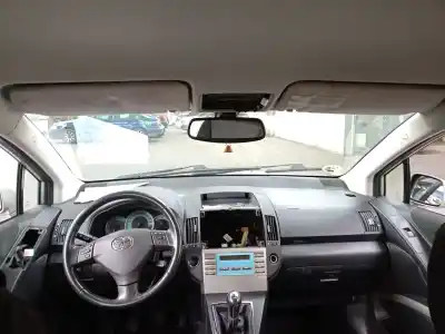 Scrapping Vehicle toyota corolla verso (r1) 2.2 d-4d sport of the year 2009 powered 2adfhv