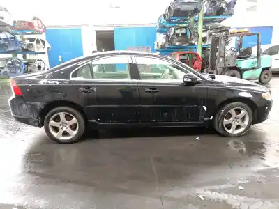 Scrapping Vehicle volvo s80 ii (124) d5 of the year 2009 powered d5244t10