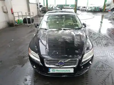 Scrapping Vehicle volvo s80 ii (124) d5 of the year 2009 powered d5244t10