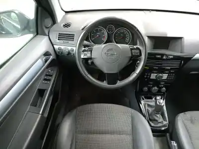Veicolo di demolizione opel astra h sedán (a04) 1.7 cdti (l69) dell'anno 2010 alimentato z17dtr