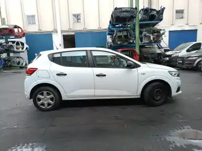 Veicolo di demolizione dacia sandero iii 1.0 tce 90 dell'anno 2021 alimentato h4df4