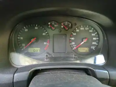 Veicolo di demolizione volkswagen golf iv berlina (1j1) 1.9 tdi dell'anno 1998 alimentato ahf