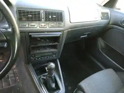 Veicolo di demolizione volkswagen golf iv berlina (1j1) 1.9 tdi dell'anno 1998 alimentato ahf