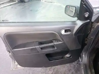 Veicolo di demolizione ford fusion (cbk) 1.4 tdci cat dell'anno 2004 alimentato f6ja