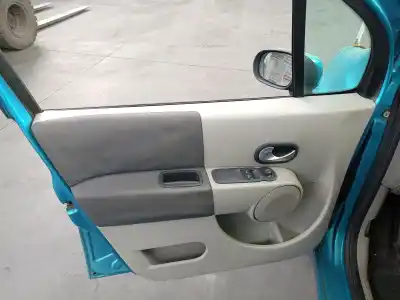 Veicolo di demolizione renault modus 1.5 dci diesel dell'anno 2005 alimentato k9kj750