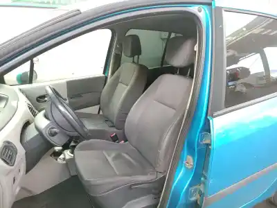Veicolo di demolizione renault modus 1.5 dci diesel dell'anno 2005 alimentato k9kj750