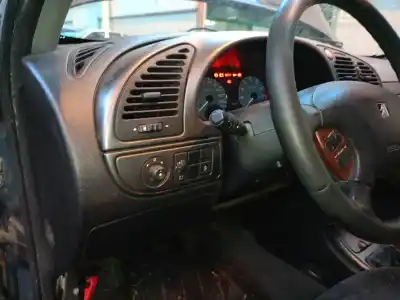 Veicolo di demolizione citroen xsara berlina 1.6 lx dell'anno 2000 alimentato nfz