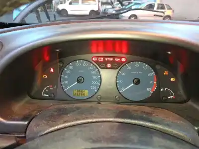 Veicolo di demolizione citroen xsara berlina 1.6 lx dell'anno 2000 alimentato nfz