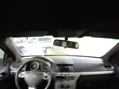 Veicolo di demolizione opel astra gtc 1.9 16v cdti cat (z 19 dth / lrd) dell'anno 2005 alimentato z19dth