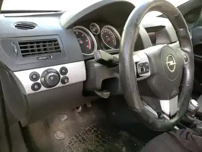 Veicolo di demolizione opel astra gtc 1.9 16v cdti cat (z 19 dth / lrd) dell'anno 2005 alimentato z19dth