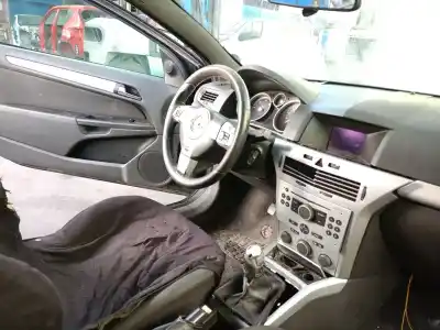 Veicolo di demolizione opel astra gtc 1.9 16v cdti cat (z 19 dth / lrd) dell'anno 2005 alimentato z19dth
