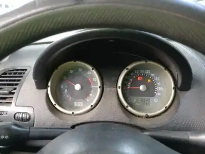 Veicolo di demolizione volkswagen polo berlina (6n2) 1.4 tdi dell'anno 2001 alimentato amf