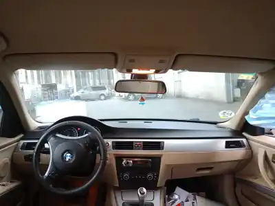 Vehicul casat bmw 3 (e90) 318 d al anului 2006 alimentat 204d4