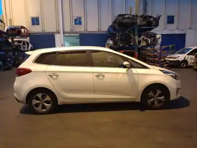 Vehicul casat kia carens iv 1.7 crdi al anului 2014 alimentat d4fd
