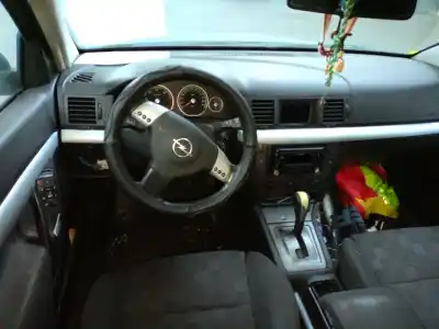 Veículo de Sucata opel vectra b berlina 2.2 16v dti cat (y 22 dtr / l50) do ano 2003 alimentado y22dtr