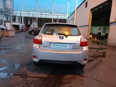 Veículo de Sucata toyota auris 1.8 16v (híbrido) do ano 2010 alimentado 2zr