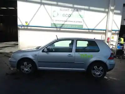 Vehicul casat VOLKSWAGEN GOLF IV BERLINA (1J1)  al anului 2000 alimentat AJM