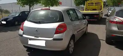Veículo de Sucata renault clio iii 1.5 dci diesel cat do ano 2009 alimentado k9k766
