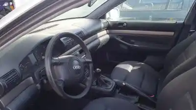 Vehicul casat audi a4 berlina (b5) 1.8 t al anului 1999 alimentat aeb