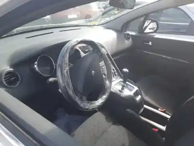 Здавання транспортного засобу peugeot 5008 (0u_, 0e_) 1.6 hdi року 2010 потужний 9hz