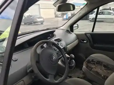 Veículo de Sucata renault scenic ii 1.9 dci diesel do ano 2003 alimentado f9q812