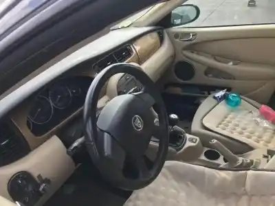 Veículo de Sucata jaguar x-type 2.0 diesel cat do ano 2004 alimentado fmba