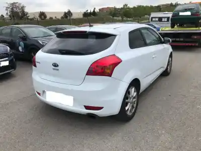 Veículo de Sucata kia cee´d 1.4 cat do ano 2010 alimentado g4fal