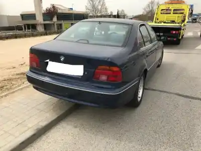 Veículo de Sucata bmw serie 5 berlina (e39) 3.0 24v turbodiesel cat do ano 2001 alimentado 